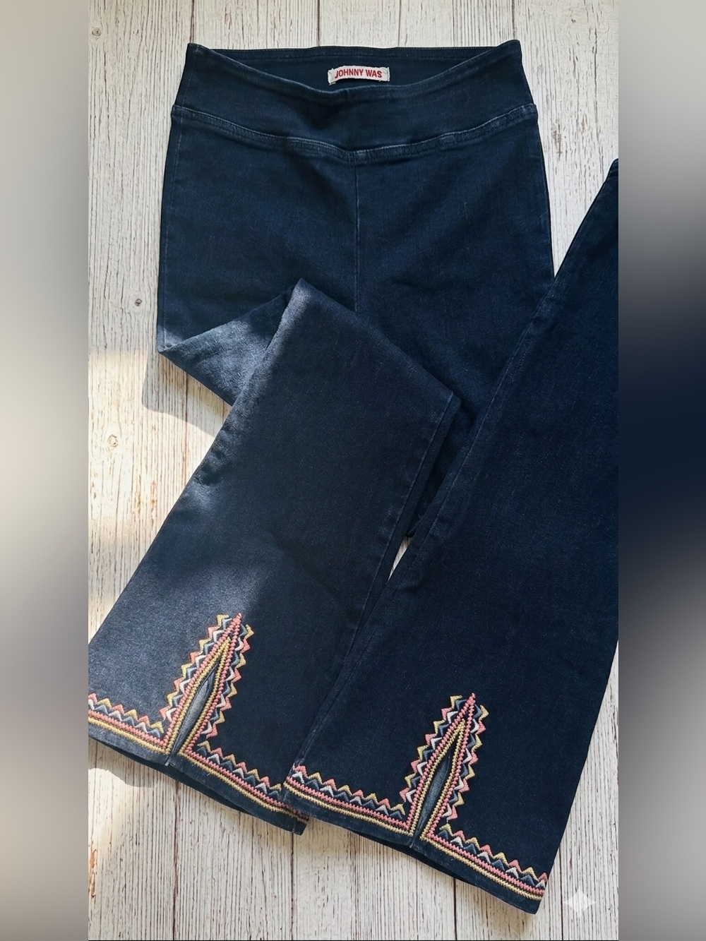 Johnny Was Katie Pull-On Kick Flare Jeans High Rise Embroidered Hem Blue Denim